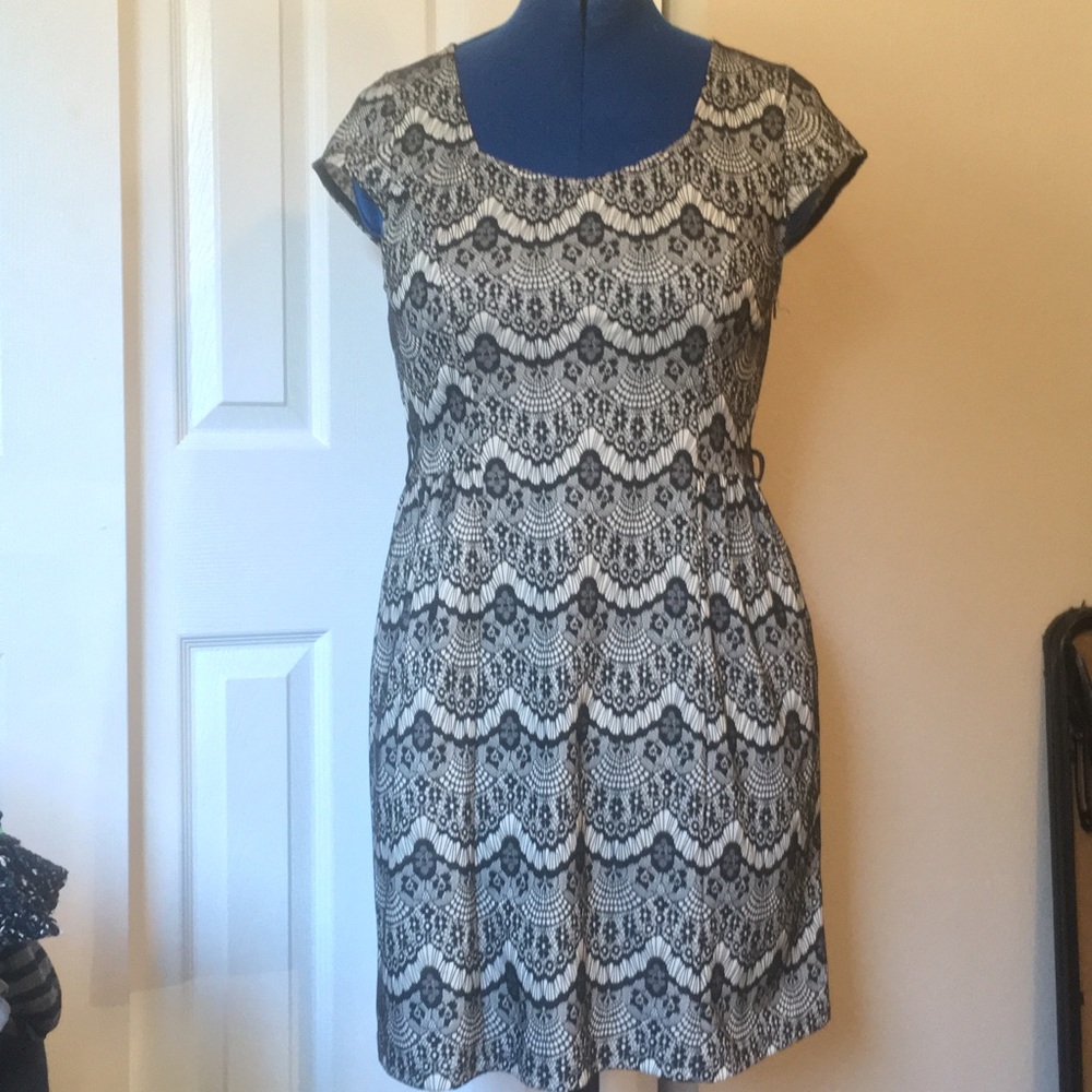 Black & Beige Lace Cocktail Dress